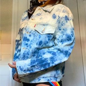 Levi’s trucker jacket size large